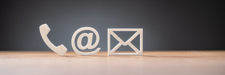 U kunt via telefoon, WhatsApp of e-mail contact opnemen met Reservesleutel.nl.