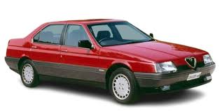 Alfa Romeo 164 – klassieke luxe sedan uit 1997 met hoekig Italiaans design, rechte lijnen en mechanische of vroege transpondersleuteltechnologie.