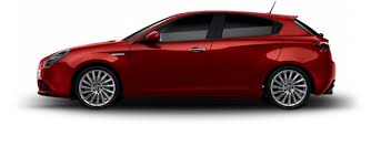 Alfa Romeo Giulietta – compacte hatchback uit 2010 met sportieve lijnen, kenmerkende V-grille en voorzien van transpondersleutel of smart key met afstandsbediening.