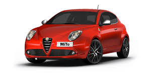 Alfa Romeo MiTo – compacte driedeurs hatchback uit 2008–2018 met kenmerkende ronde achterlichten, sportieve uitstraling en voorzien van transpondersleutel of smart key met afstandsbediening.
